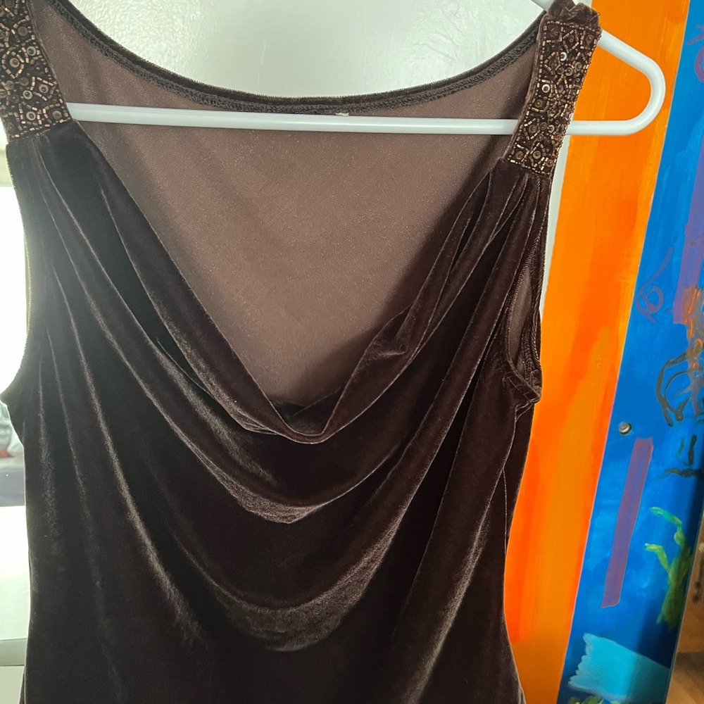 Sleeveless velvet top